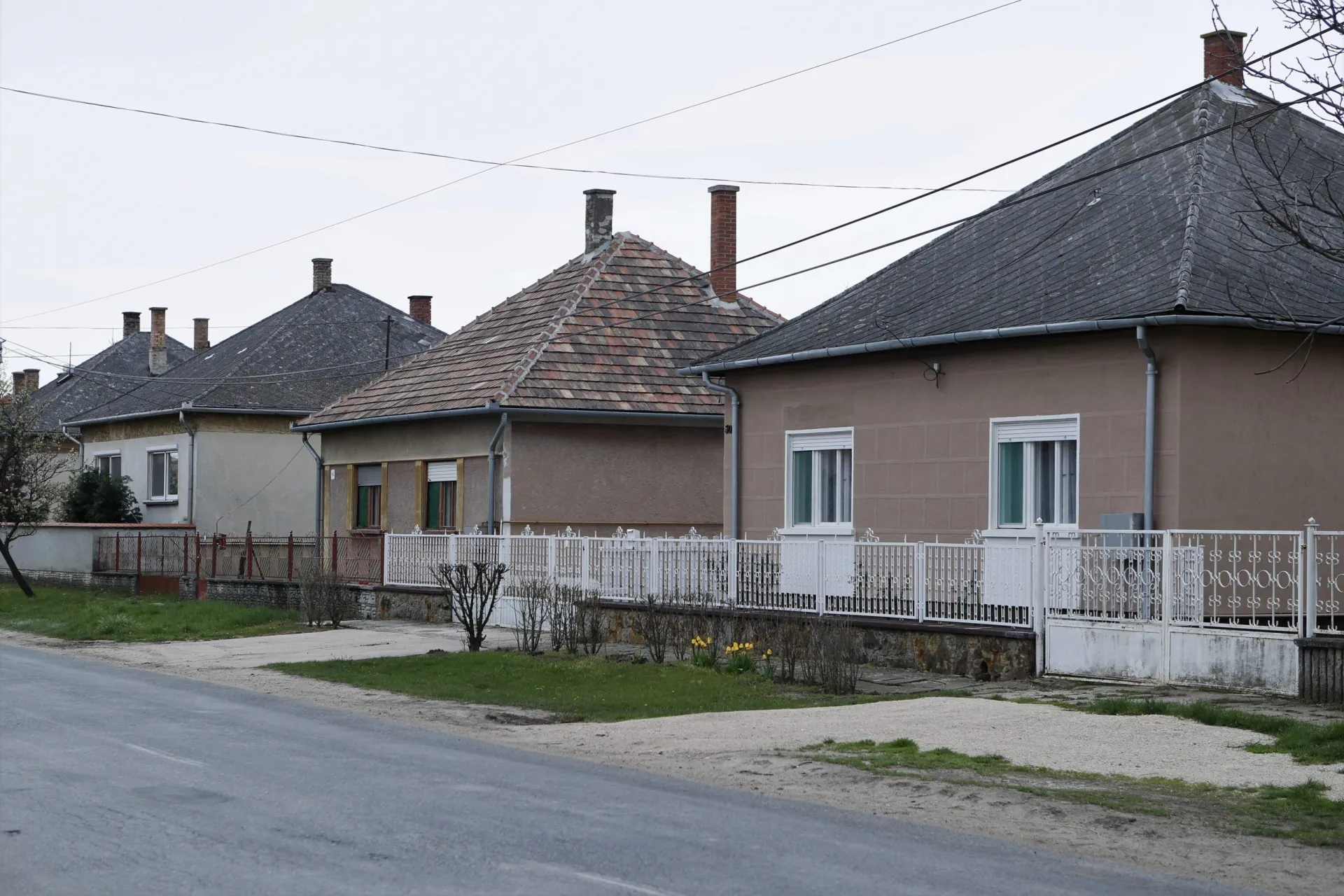 kádár kockák utcafront